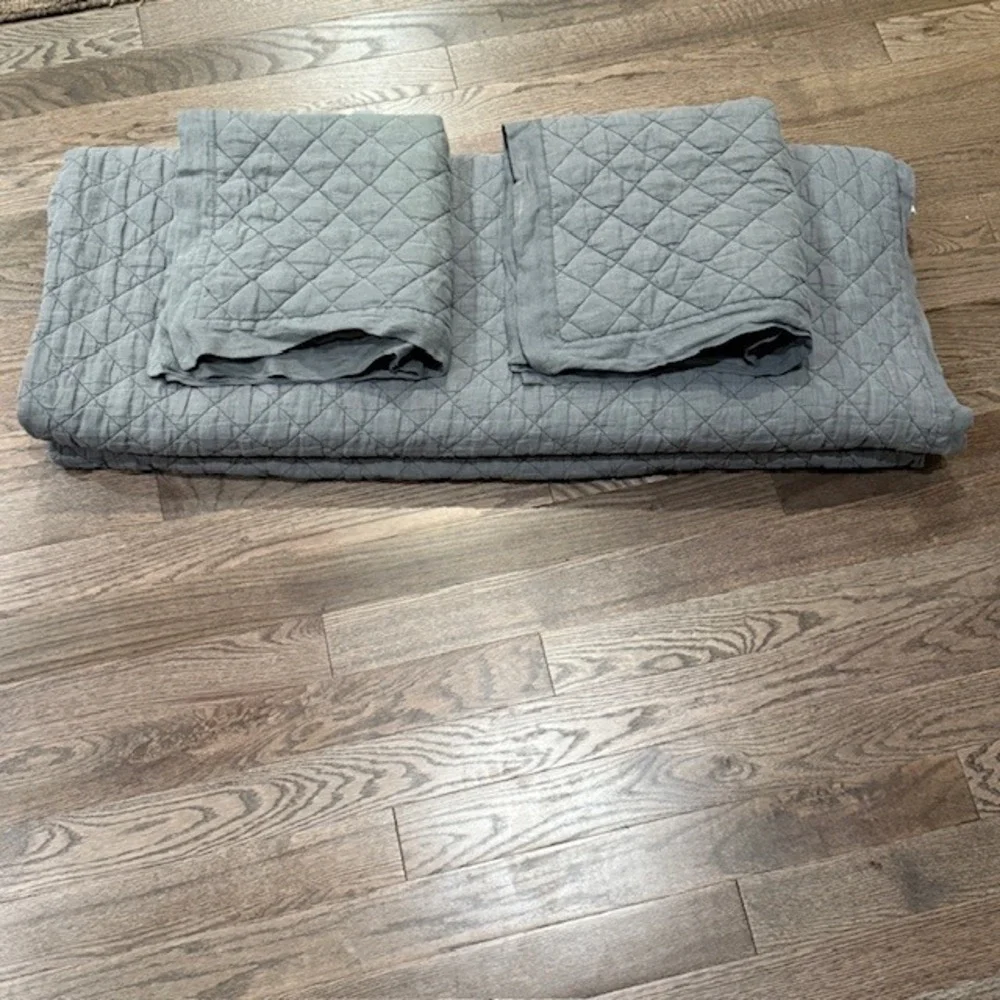 Pottery‎ Barn Belgian Flax Linen Diamond Quilt King Cal King Charcoal Gray